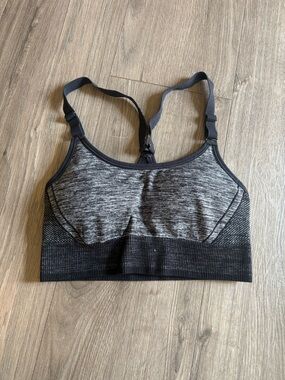 Target All in Motion Seamless Heathered Gray Support Sports Bra size medium